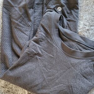 Women's Lululemon Tee
